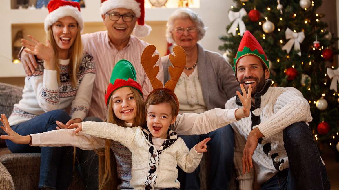 Celebrating Holidays with Aging Loved Ones? Here’s What to Avoid